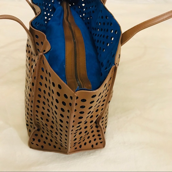 Zara Vegan Leather Handbag - Picture 8 of 8